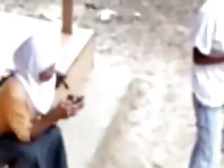 ベッドの中で興奮して食べる脂肪 エロ 動画 女の子