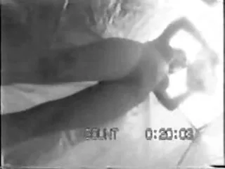 胸と一定の喉の口の間 可愛い 女の子 エロ 動画